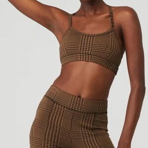 Alo Yoga Jacquard Glenplaid Gratitude Bra in cinnamon brown/black size XS